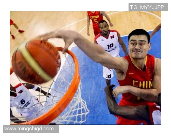 姚明巅峰时期对阵老鹰精彩视频回顾与分析